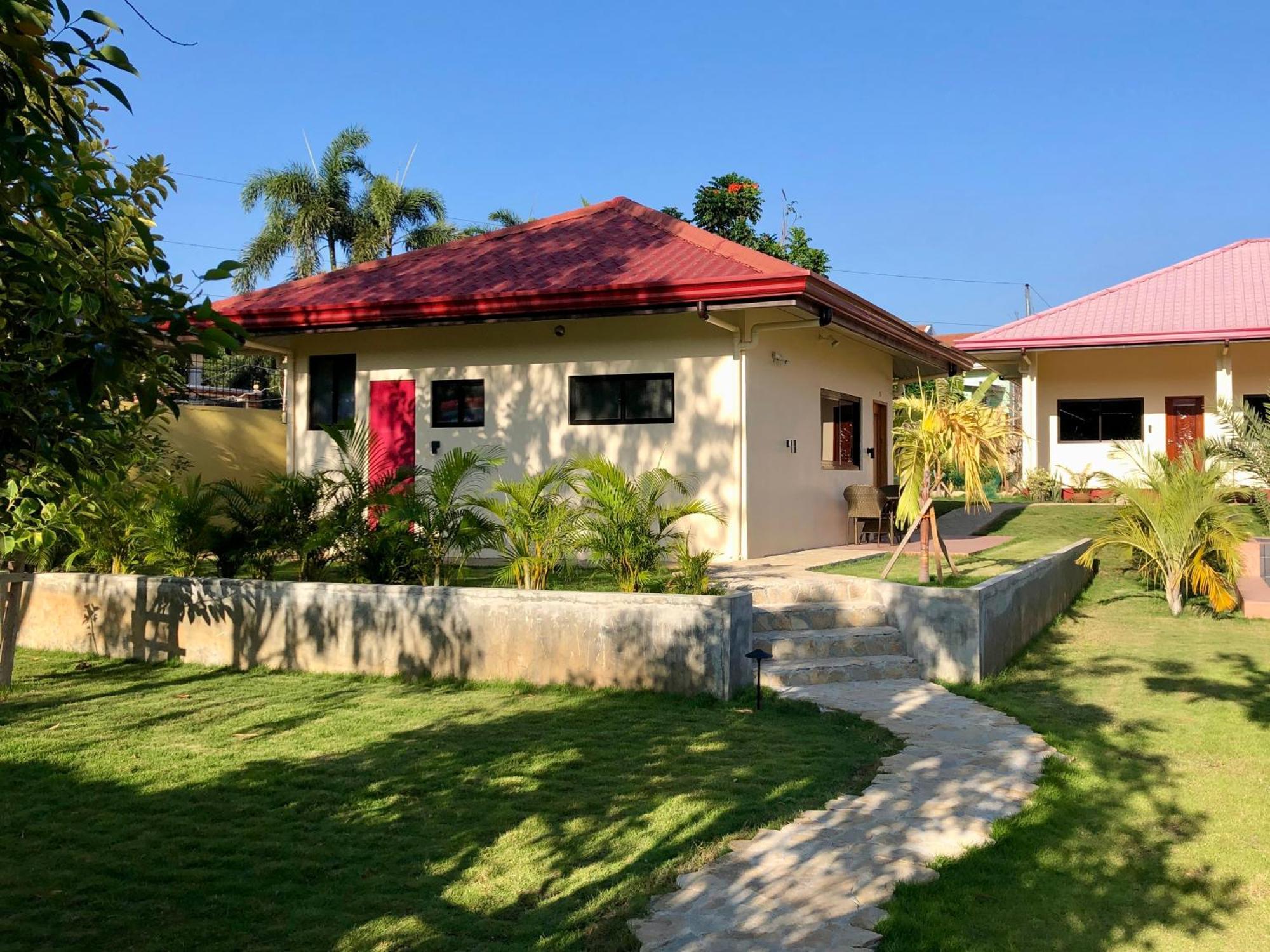 Strutz Art Garden Resort Bangued Exteriör bild