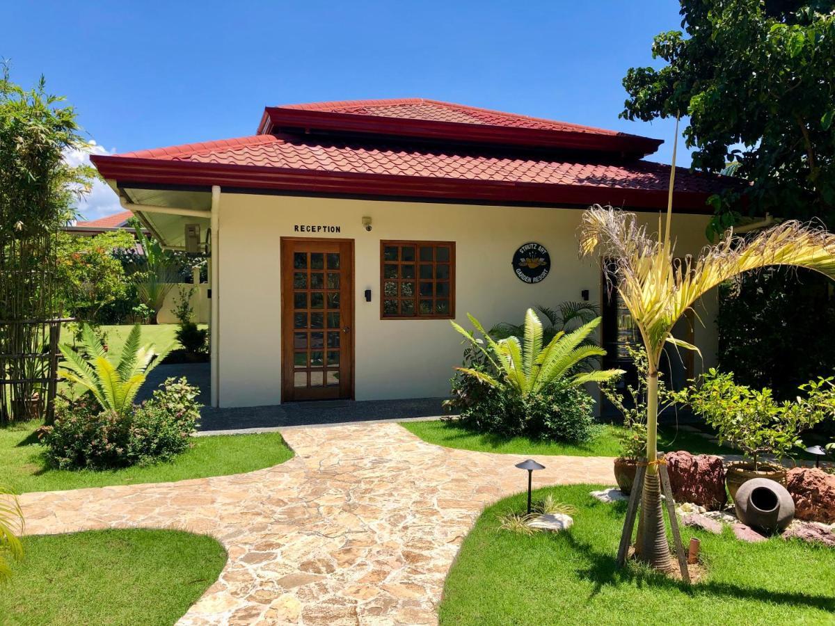 Strutz Art Garden Resort Bangued Exteriör bild