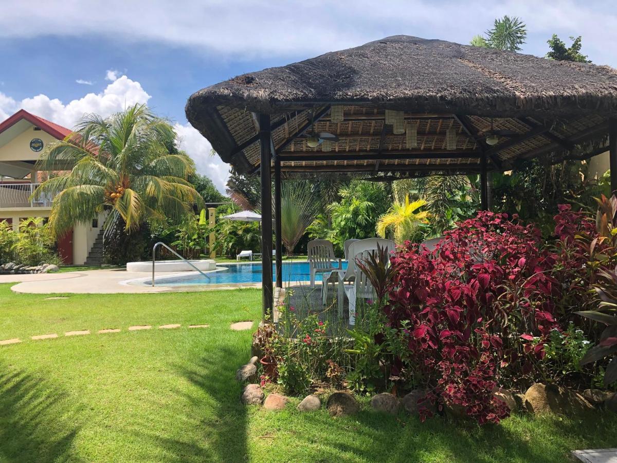 Strutz Art Garden Resort Bangued Exteriör bild