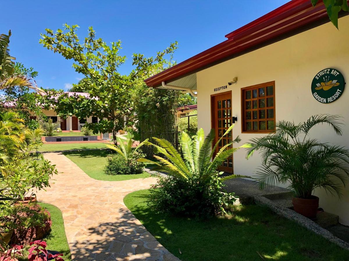 Strutz Art Garden Resort Bangued Exteriör bild