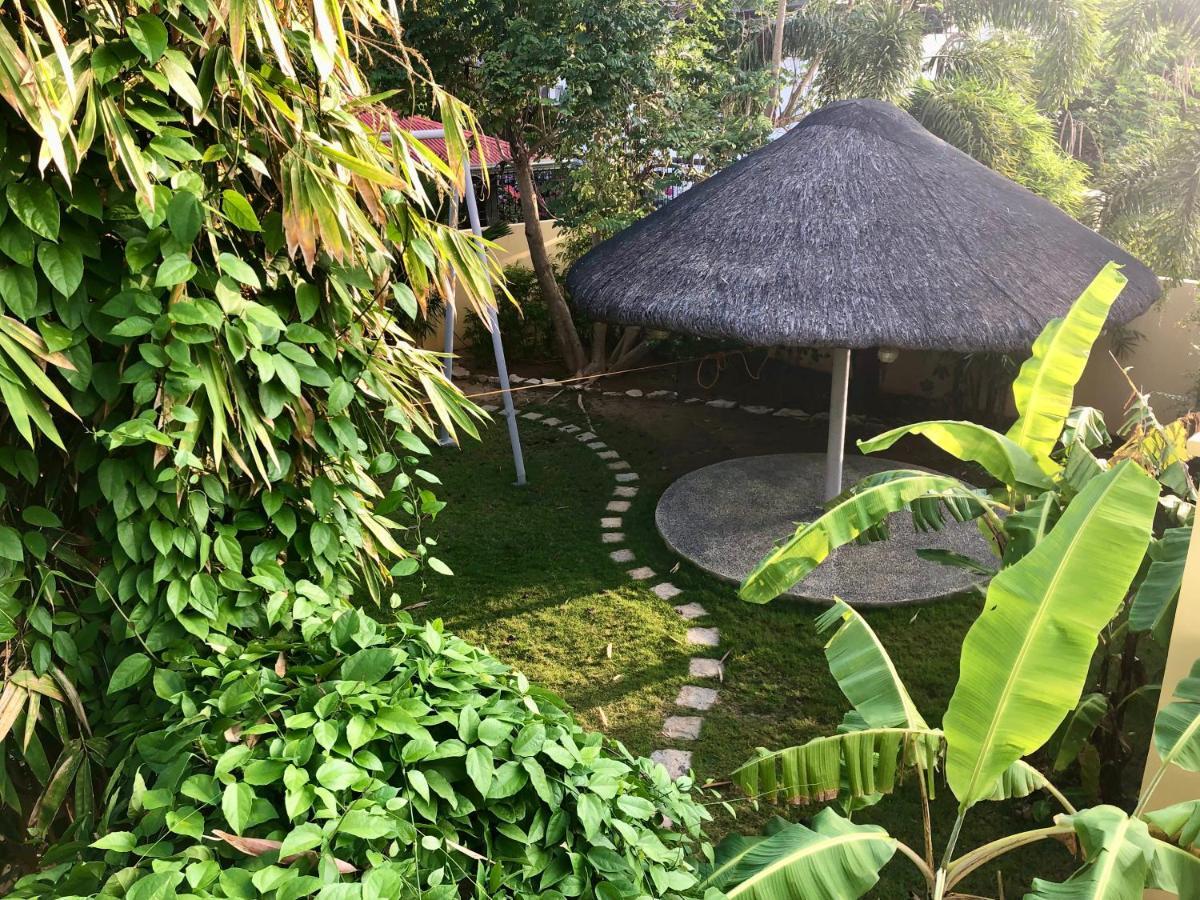 Strutz Art Garden Resort Bangued Exteriör bild