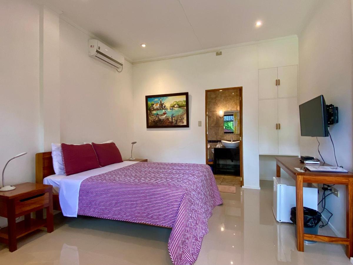 Strutz Art Garden Resort Bangued Exteriör bild