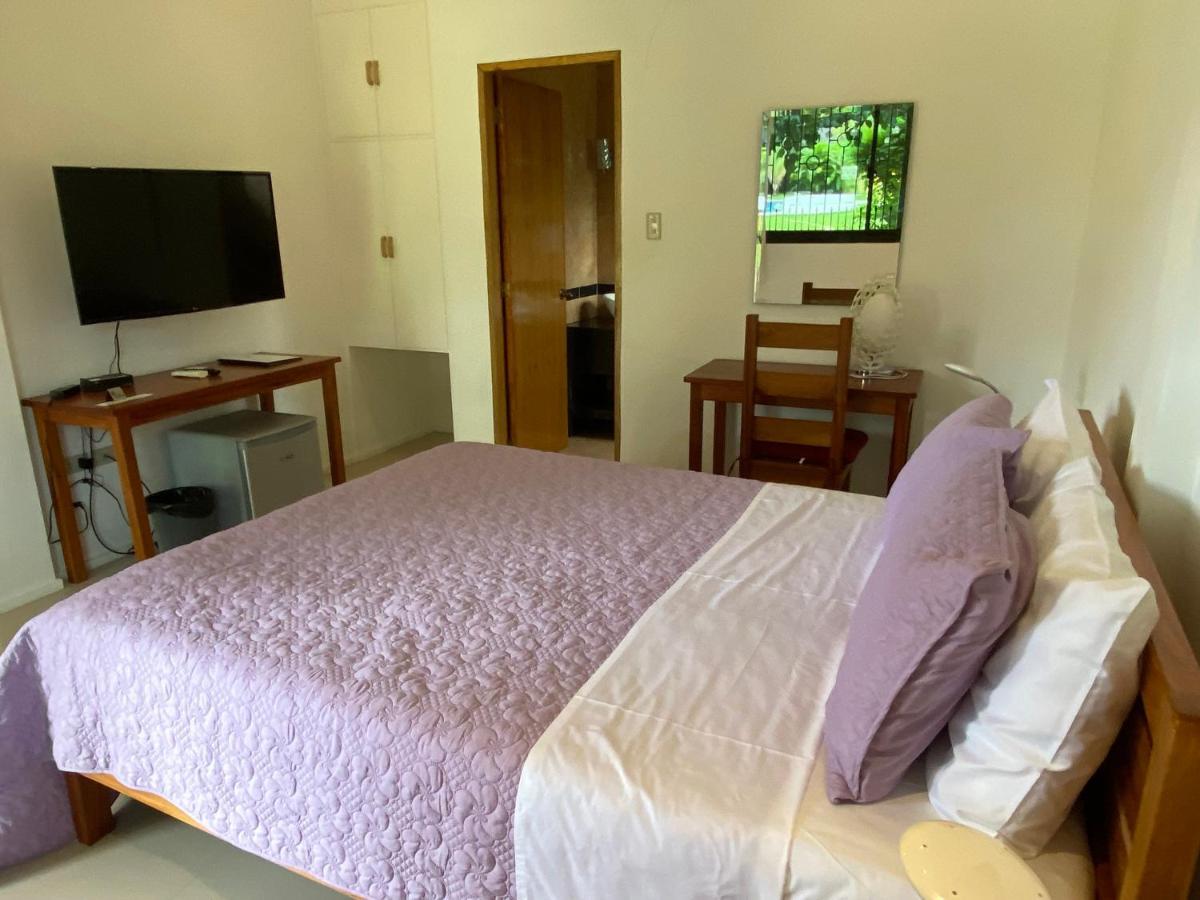 Strutz Art Garden Resort Bangued Exteriör bild