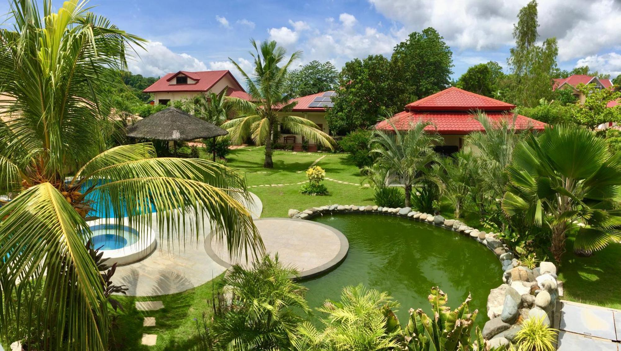 Strutz Art Garden Resort Bangued Exteriör bild